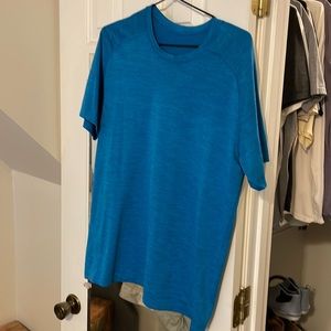 Lululemon Metal Vent Tee - blue